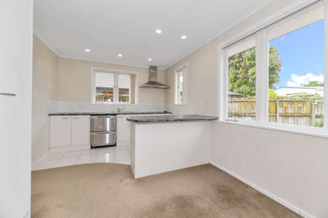 5 Meredith Street Blockhouse Bay_4