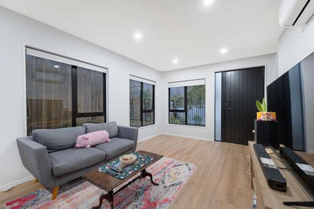 43D Mirrabooka Avenue Botany Downs_1