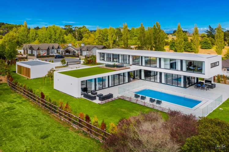 26 Lynwood Grove Dairy Flat_18