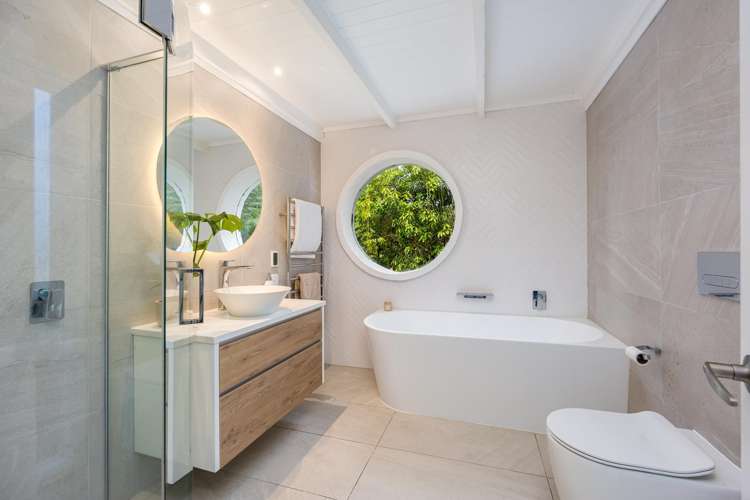 43 Cochrane Avenue Arkles Bay_21