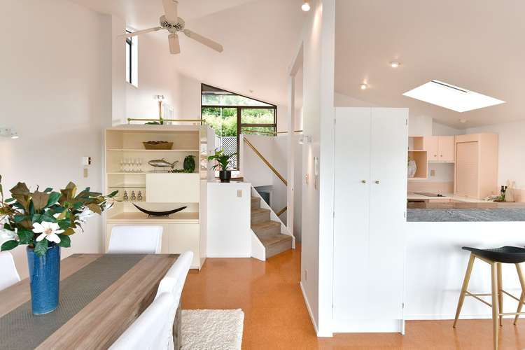 2/3 Beach Road Stanmore Bay_11