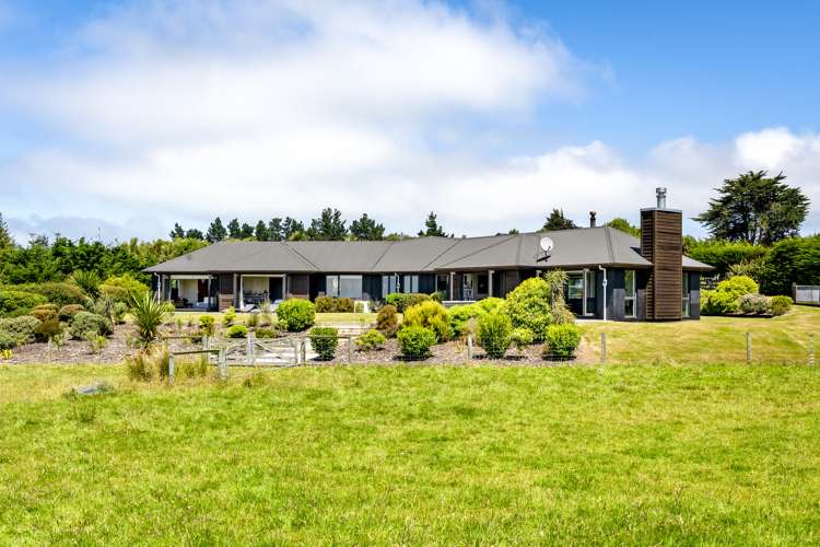 203 Akatore Road Taieri Mouth_23