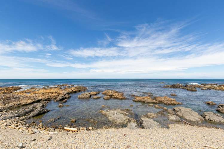 16/410 The Esplanade Island Bay_7