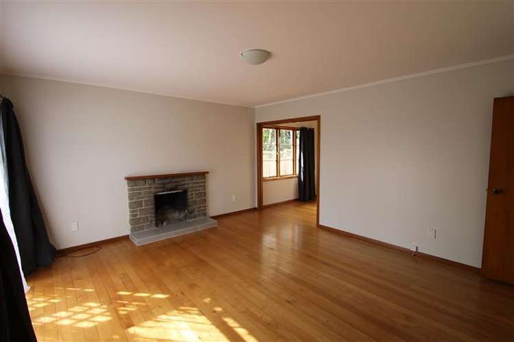 22 Essex Street Te Atatu South_9