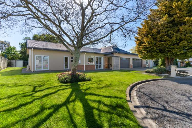 26 Deller Drive Carterton_25