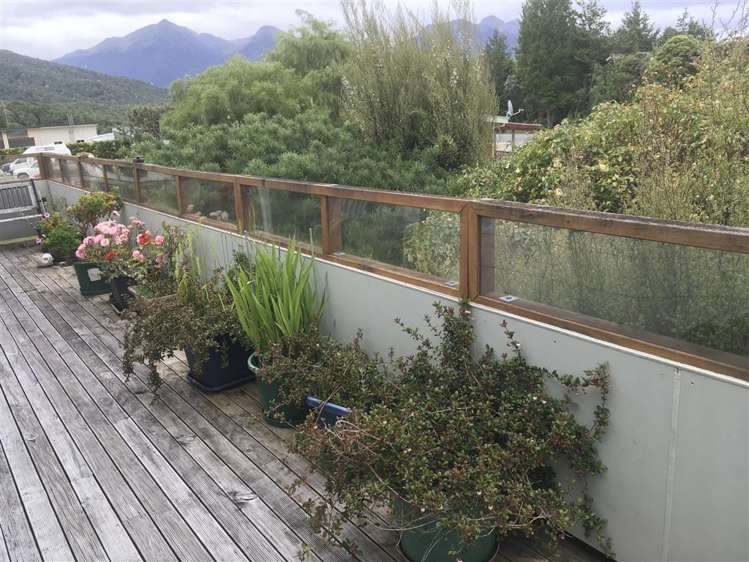 17 Waiau Street Manapouri_16