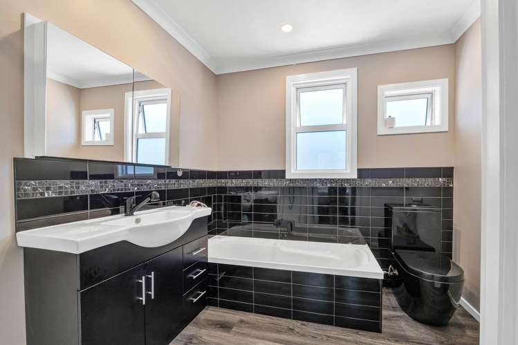 63 Domett Street Waitara_13