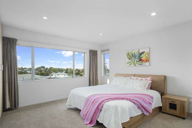 32a Bodi Place Te Atatu South_12