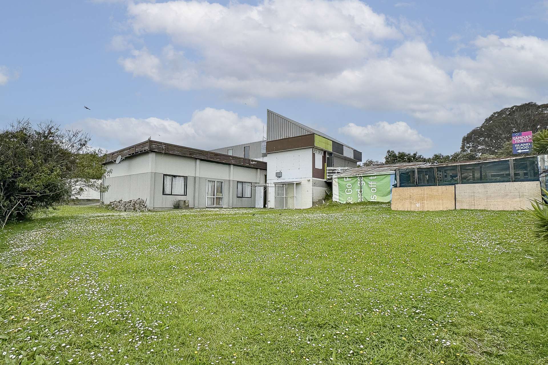 2 Commerce Crescent Waitangirua_0