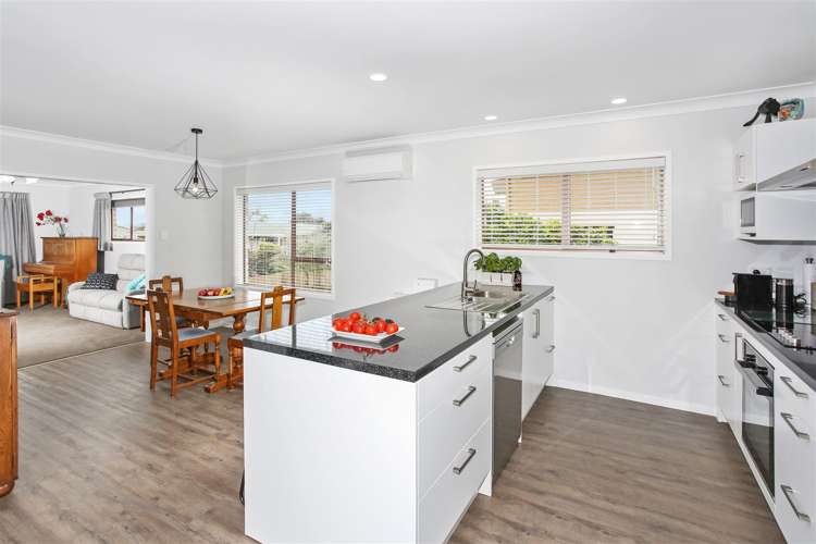 8 Ashby Place Pukekohe_8