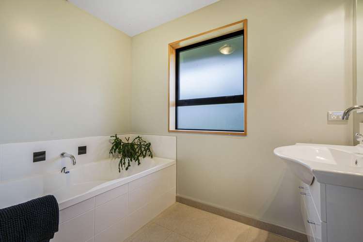 12 Makerikeri Road Loburn_14