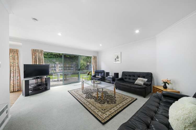 63/42 Main Road Tawa_6