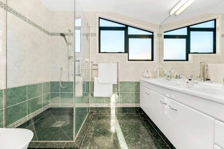 11 Brooke Ridge Rise East Tamaki Heights_24
