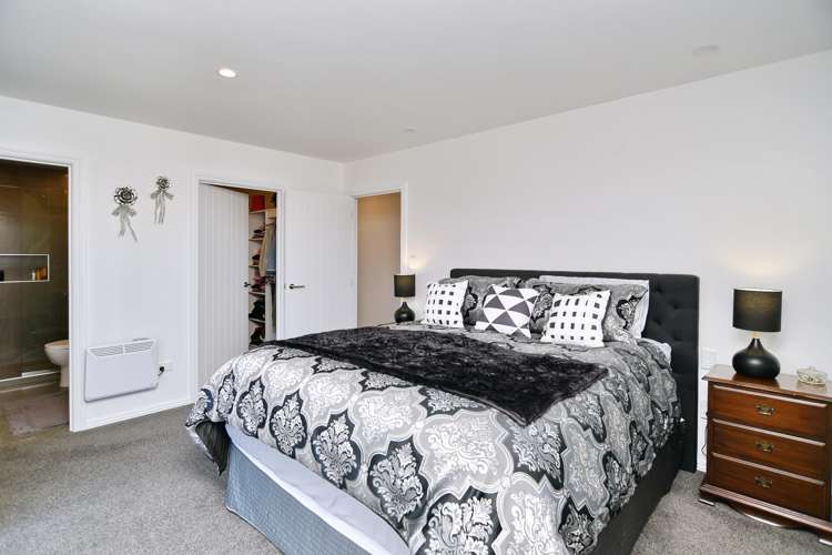 16 McQuillan Avenue Woodend_17