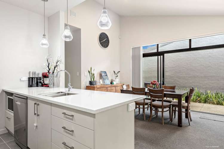 8 Gallantry Crescent Papakura_6