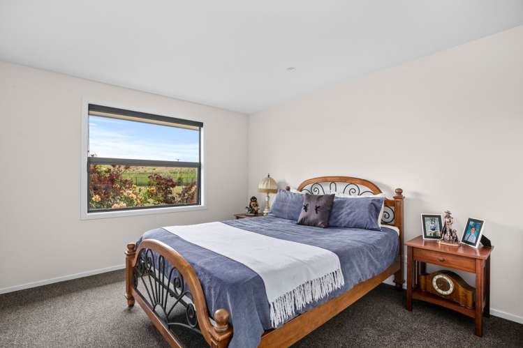 57 Golden Road Alexandra_19