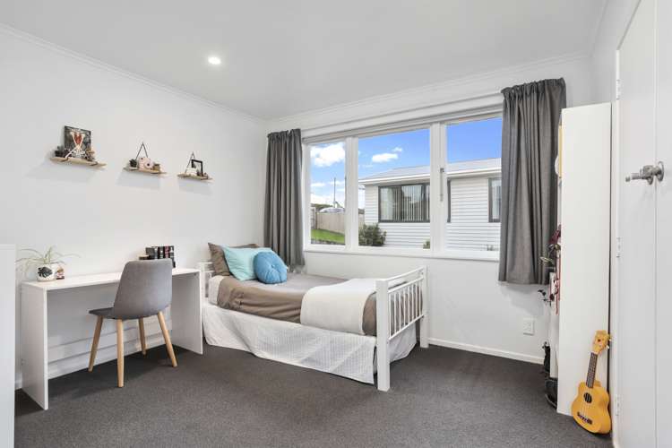 5 Castaing Crescent Te Atatu South_12