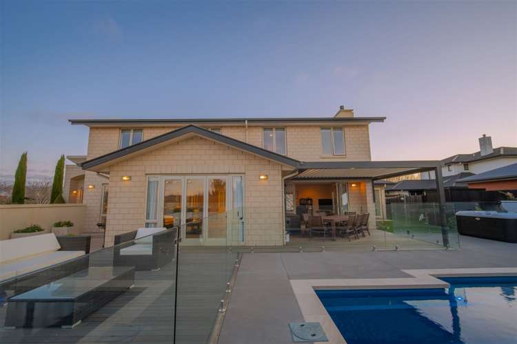 6 Benmore Gard Harewood_27