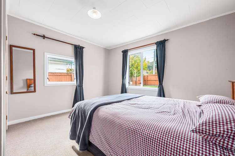 352 Stokes Valley Road Stokes Valley_12