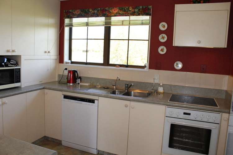 221 Middle Road Allenton_1