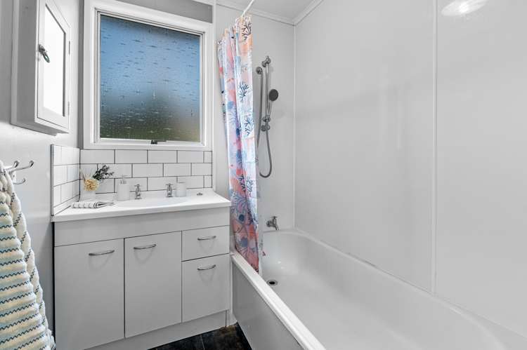 69 Homedale Street Pukehangi_10