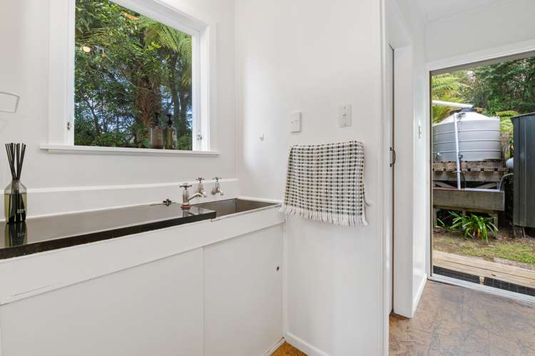 323 Whangamoa Drive Okere Falls_14