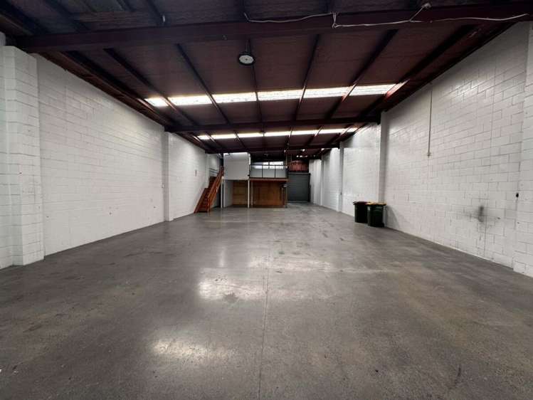 2/7A Waipareira Avenue Henderson_2