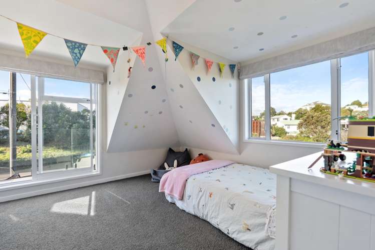 89 Nevay Road Miramar_21