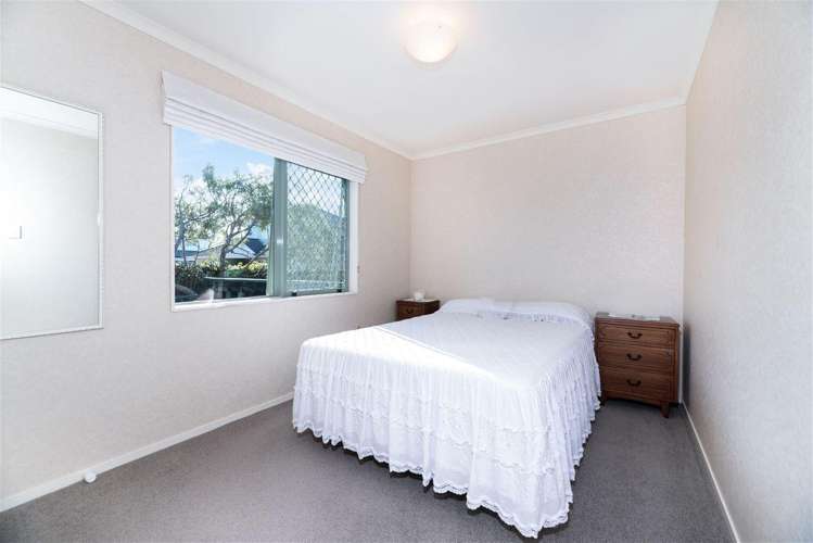 8 Ryehill Close New Lynn_10