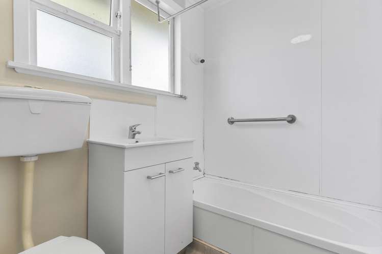 73 Hamill Road Otara_11