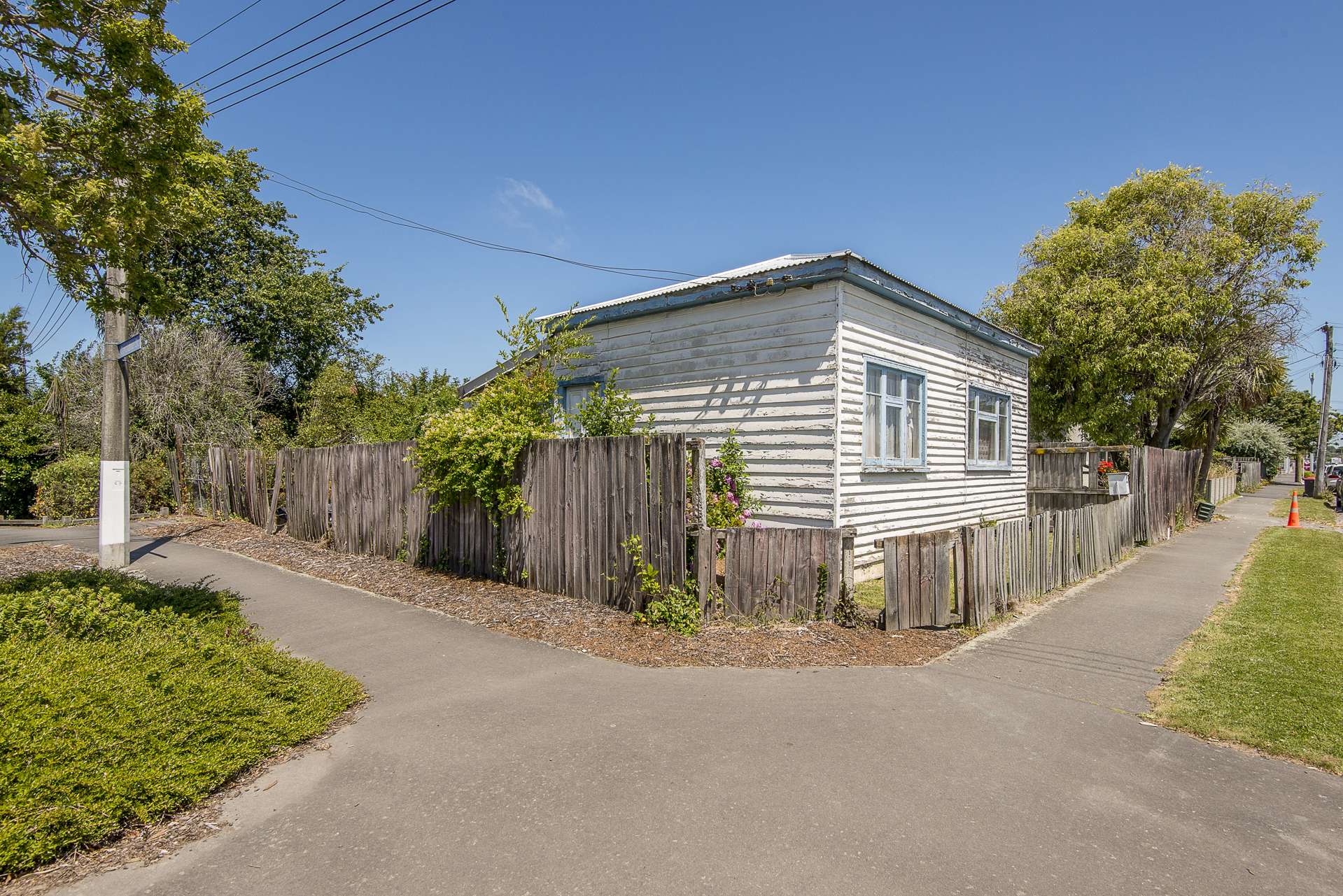 210 Edgeware Road Edgeware_0