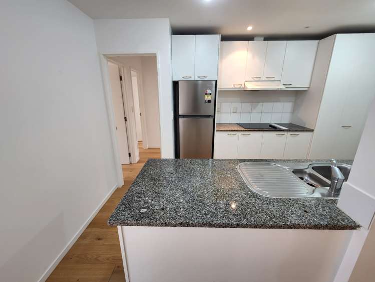 Gc/23 Upper Queen Street Auckland Central_11