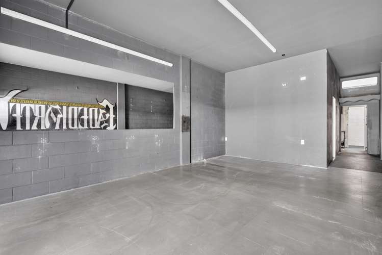 49 Town Centre Turangi_6
