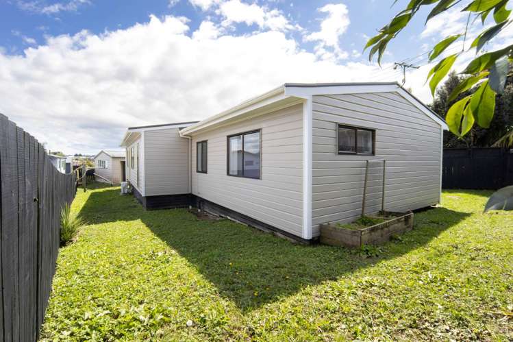 9A Alma Street Te Atatu South_13