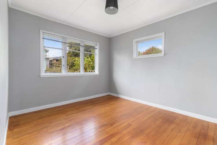 49 Evans Road Glen Eden_7