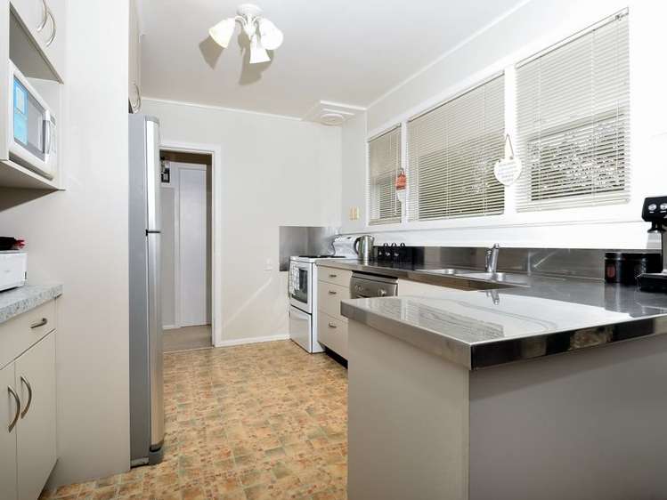 41 School Road Te Atatu South_6