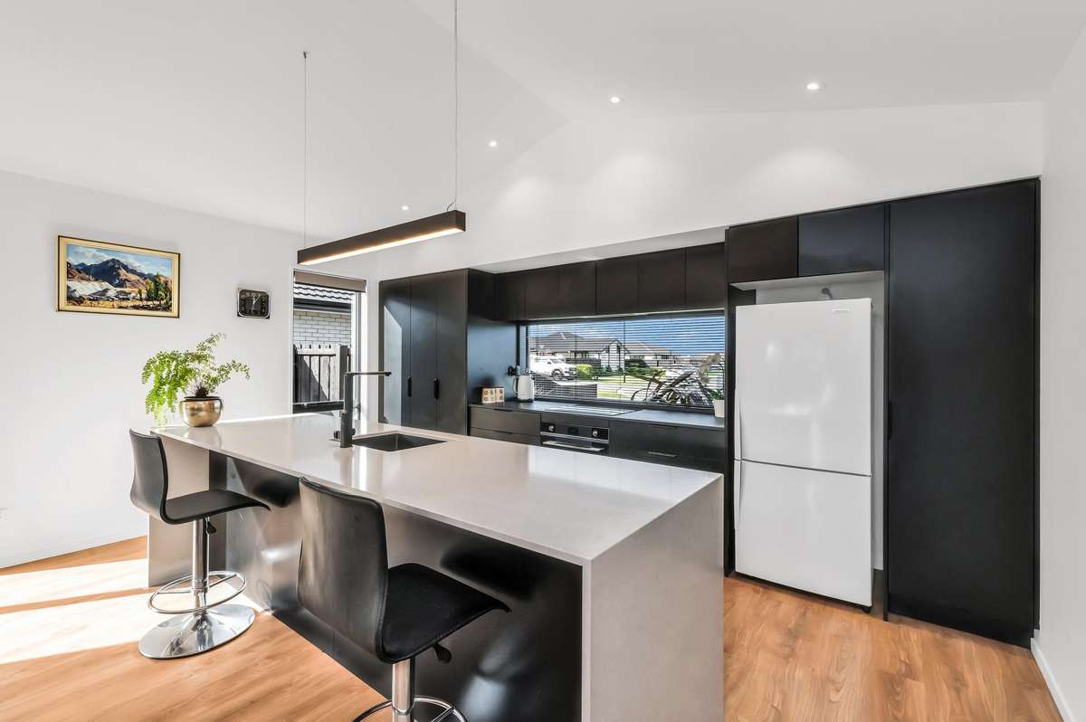 12 Olivia Street_2