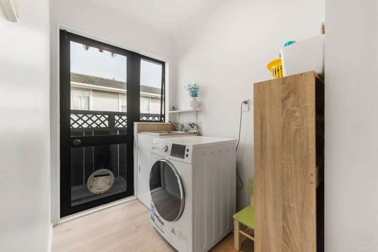 24A Hatherlow Street Glenfield_11