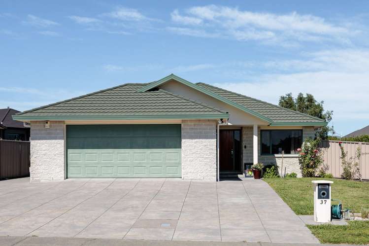 37 Brooklands Drive_0