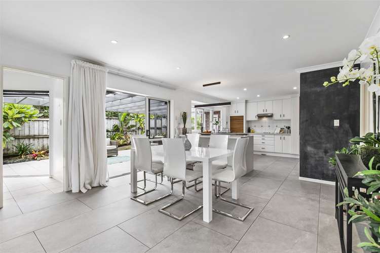 6 Canonbie Place East Tamaki Heights_11