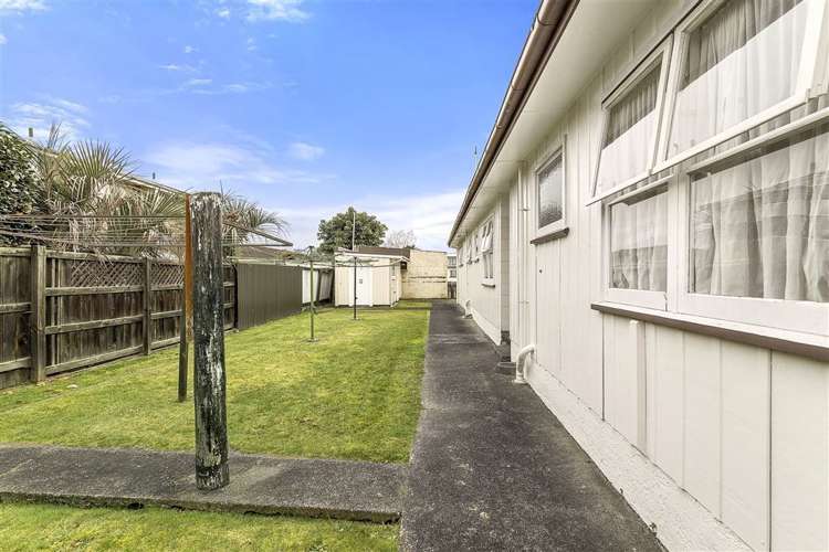 19 Herewini Street Victoria_9