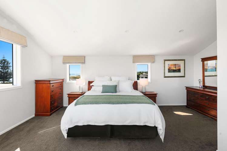 2/203 Marine Parade Mt Maunganui_21