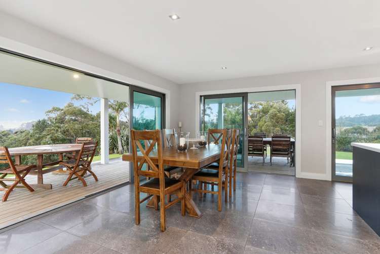 1225 East Coast Road Redvale_14