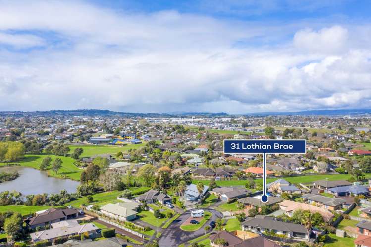 31 Lothian Brae Wattle Downs_17