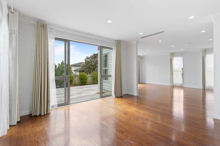 20 Bearing Parade Long Bay_11