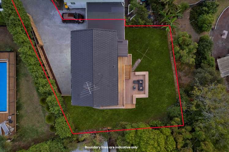 2/7 Louise Place Browns Bay_30