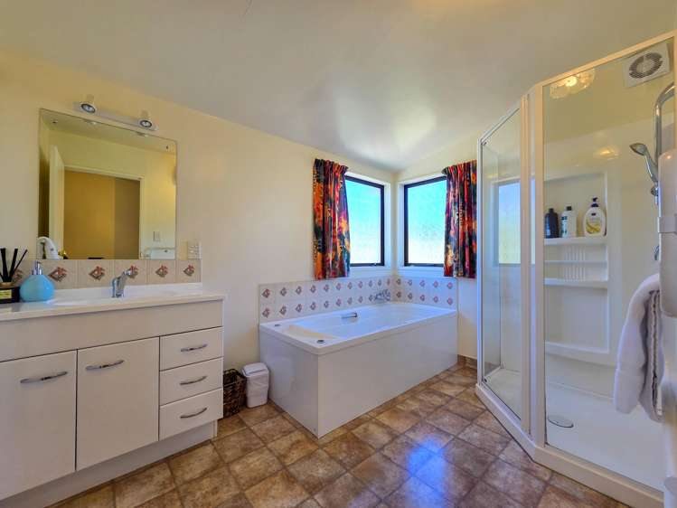 1 Burnett Place Lake Tekapo_16