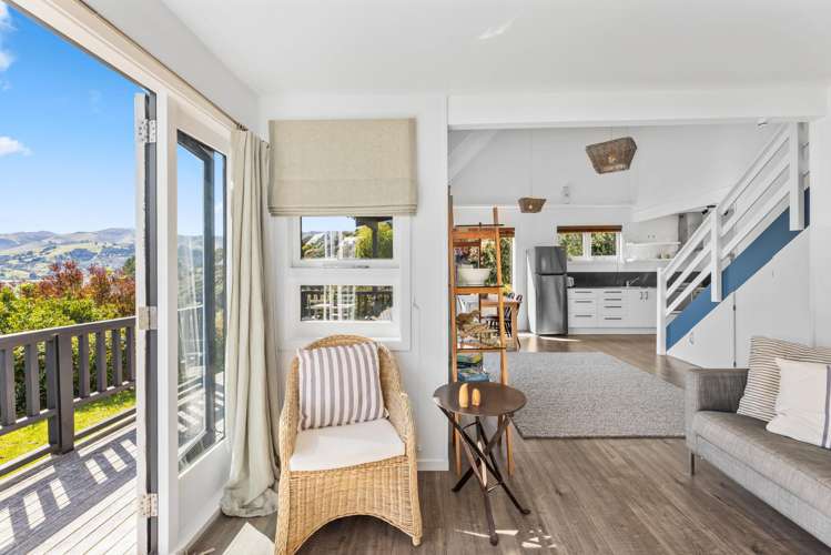 217 Beach Road Akaroa_14