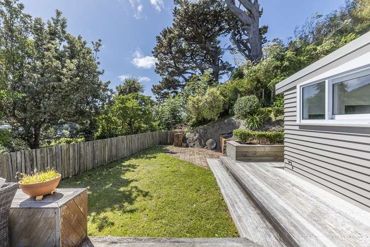 10a Highland Crescent Wadestown_13