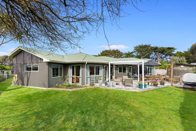 7 Caughley Place Otaki Beach_2